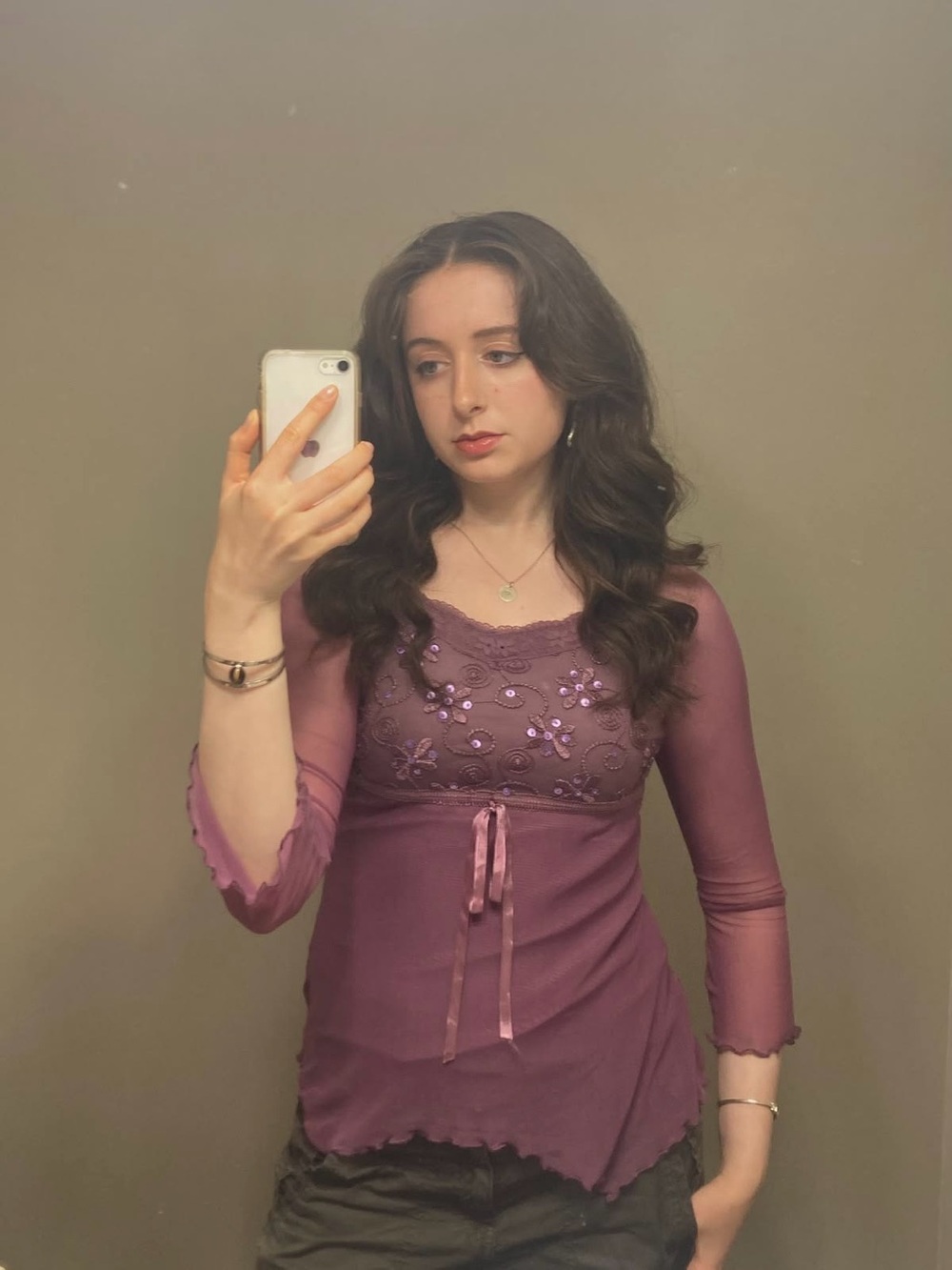 Vintage Whimsical Women’s Short Sleeve Scoop Neck Top in Deep Purple